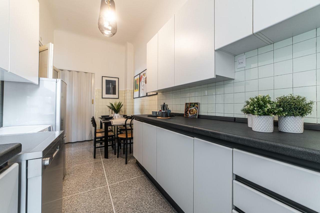 Apartament Joivy Sophisticated 3-Bed Flat With Desk Mediolan Zewnętrze zdjęcie